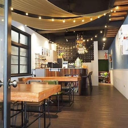 N Joy Takao Hostel เกาสง ภายนอก รูปภาพ